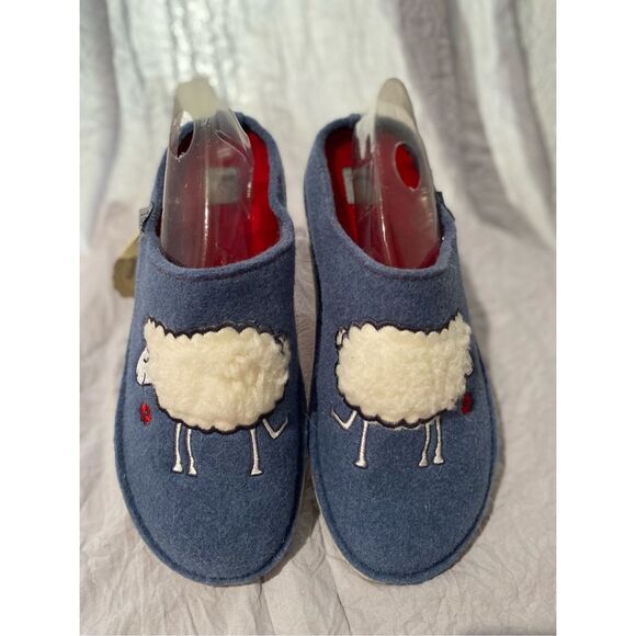 Tofee natural wool felt made in Italy blue with sheep front design SZ 8 - Picture 1 of 11
